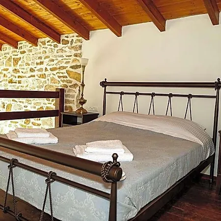 Annousa's House & فندق لايميناس