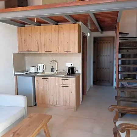 Annousa's House & Hotel 4*