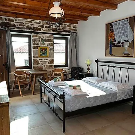 Annousa's House & Hotel
